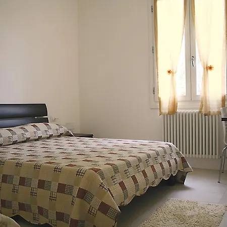 Bed & Breakfast Venice House